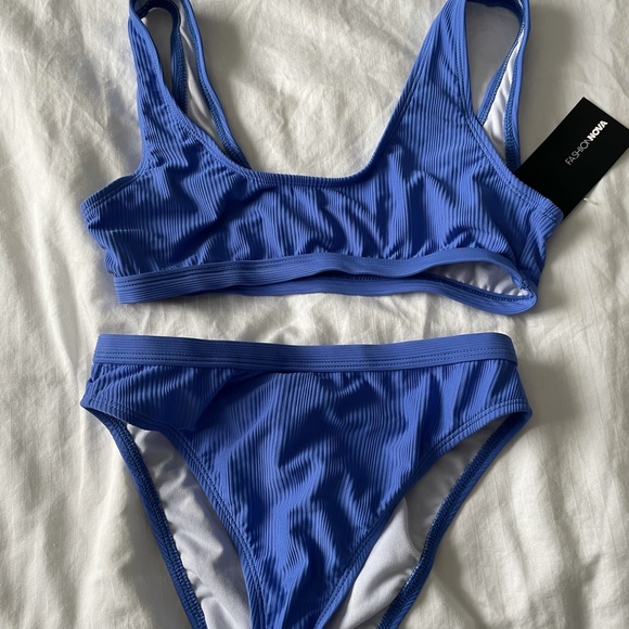 Fashion Nova
Kaliyah Bikini - Blue - Picture 3 of 4